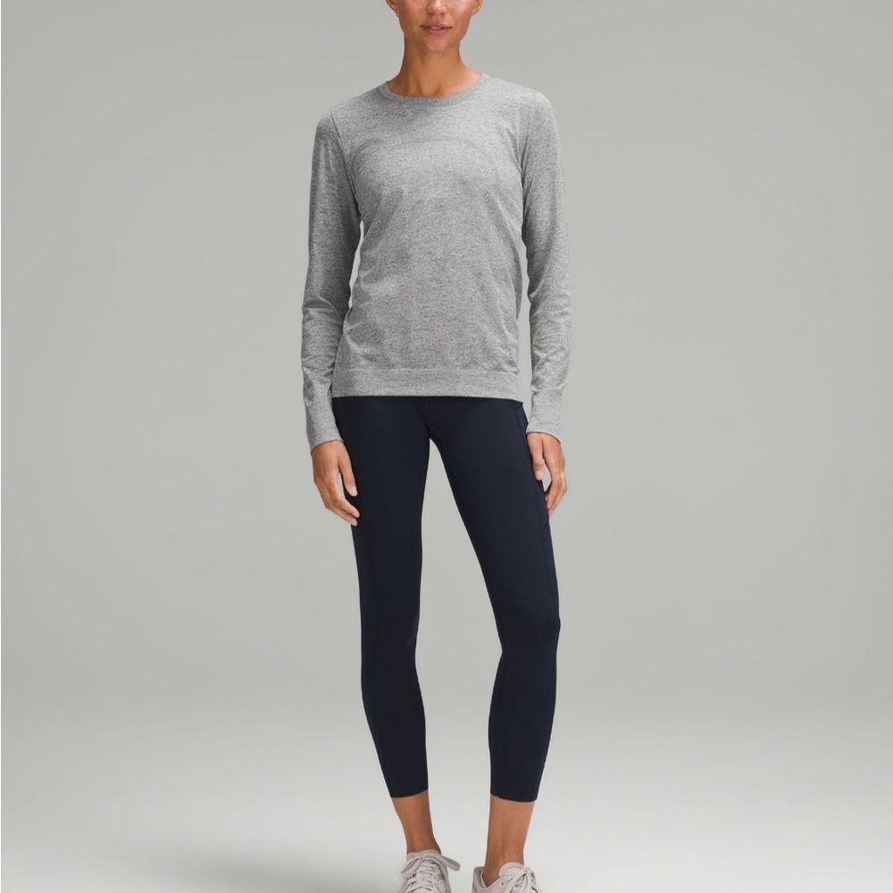 Lululemon Swiftly Gray Loose fit Long Sleeve size 4 nwt